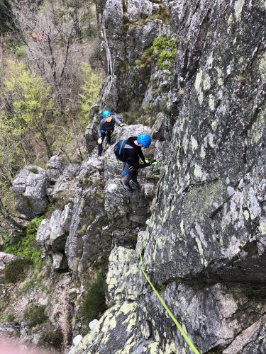 Gravity Fun Via Ferrata Canyoning et Escalade www.gravity-fun.fr Parcours montagne planfoy pilat loire