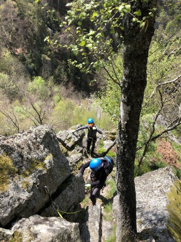 Gravity Fun Via Ferrata Canyoning et Escalade www.gravity-fun.fr Parcours montagne planfoy pilat loire